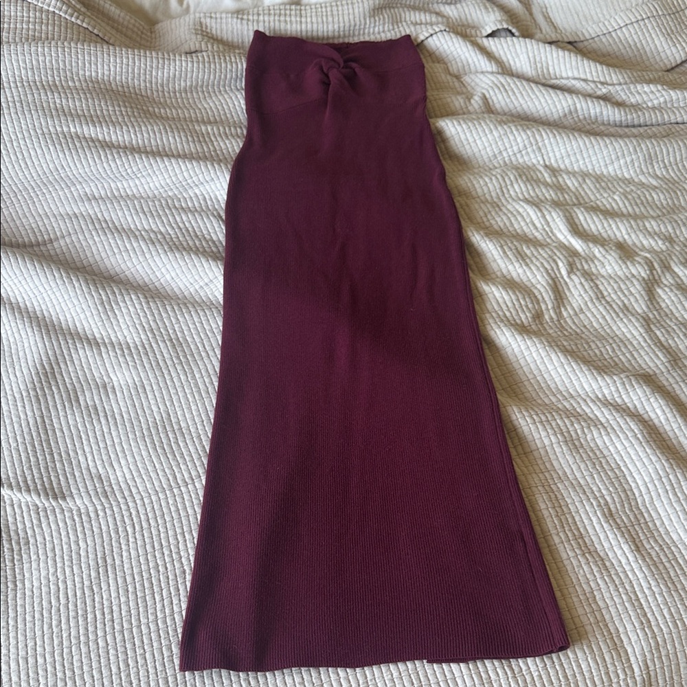 Chic Burgundy Midi Dress